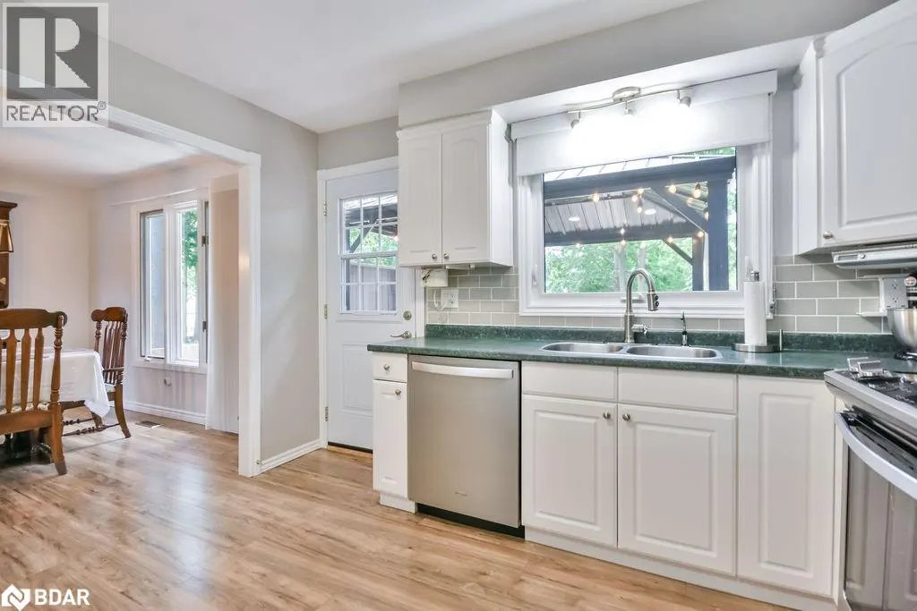 80 CUNDLES Road E