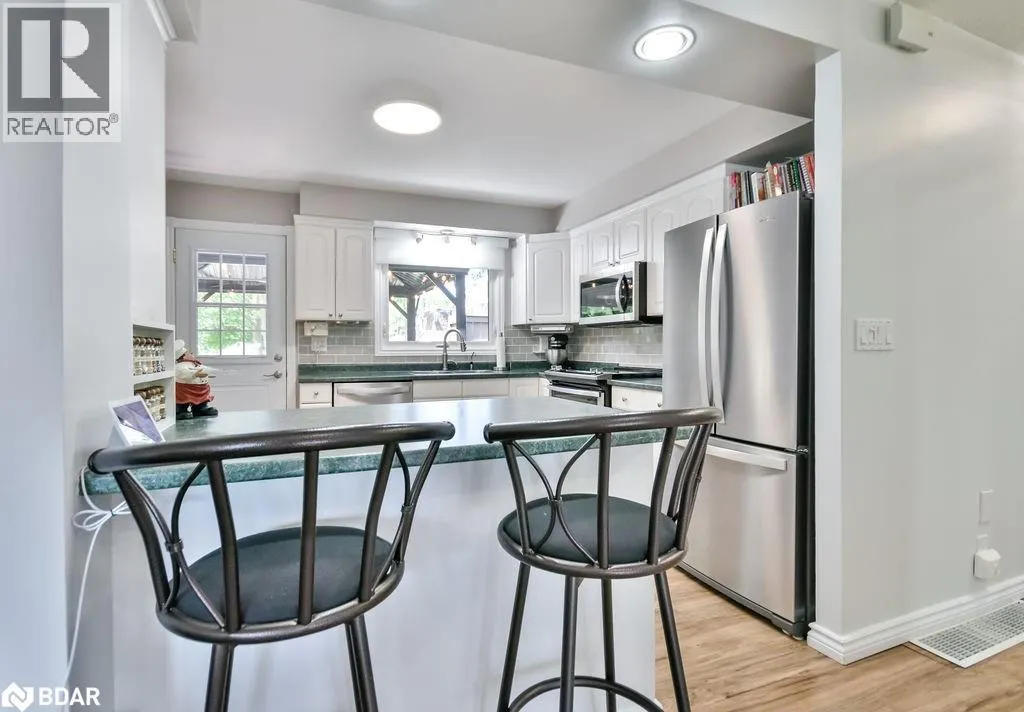 80 CUNDLES Road E