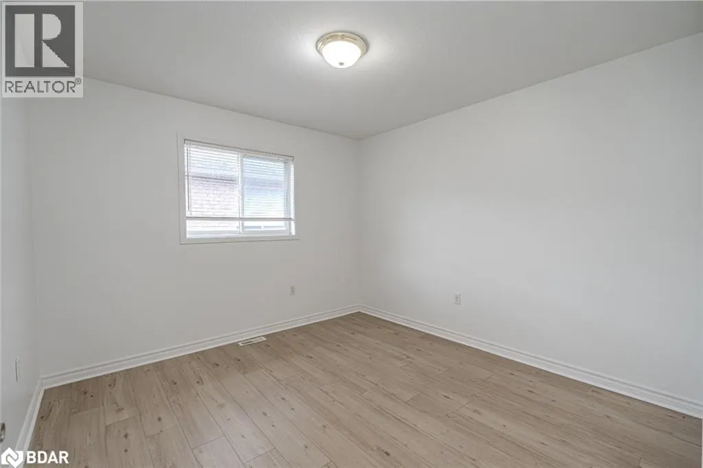 49 FOREST DALE Drive Unit# Upper, #Upper