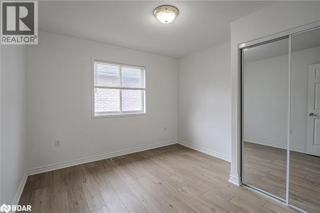 49 FOREST DALE Drive Unit# Upper, #Upper
