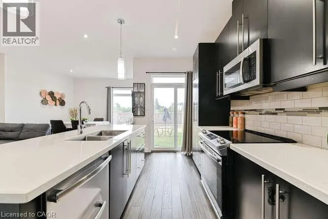 35 MIDHURST Heights Unit# 15, #15