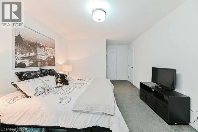 35 MIDHURST Heights Unit# 15, #15