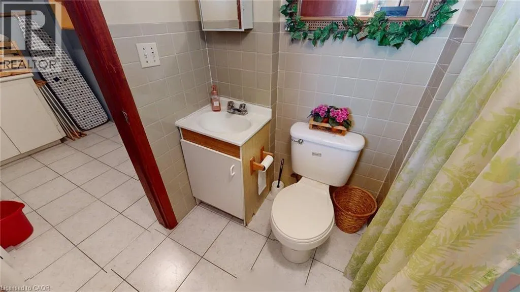 12 ORCHARD Hill