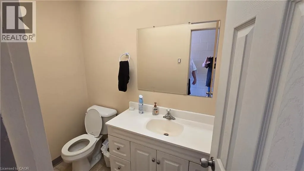 360 WALLACE Avenue N Unit# 6, #6