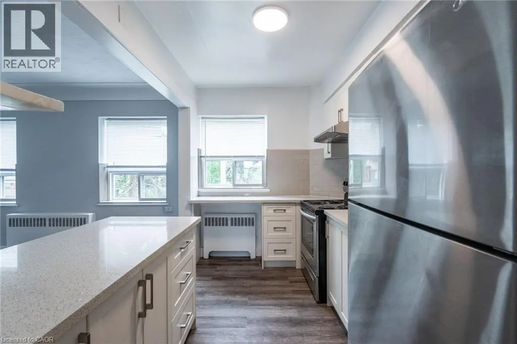 452 ABERDEEN Avenue Unit# 13, #13
