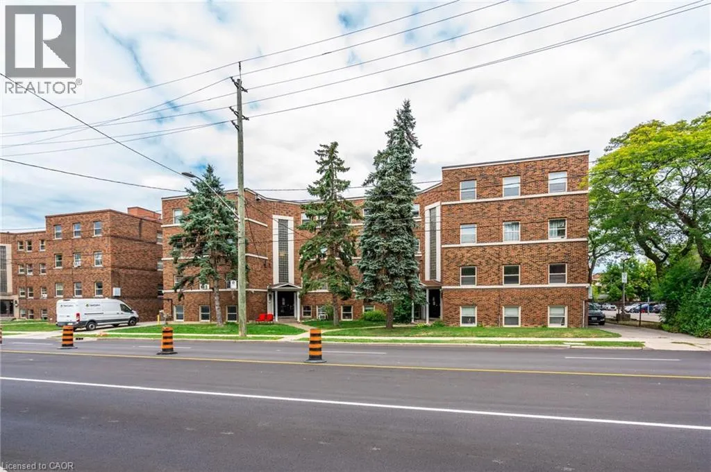 452 ABERDEEN Avenue Unit# 13, #13