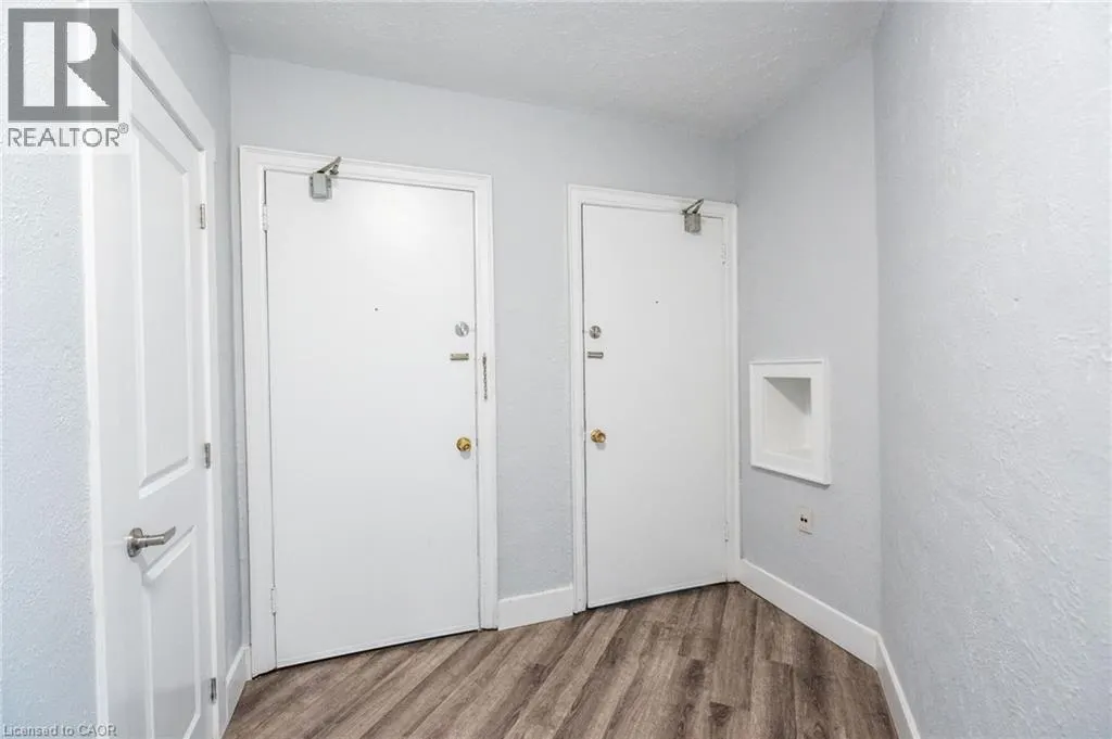 452 ABERDEEN Avenue Unit# 13, #13