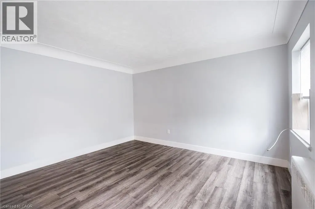 452 ABERDEEN Avenue Unit# 13, #13