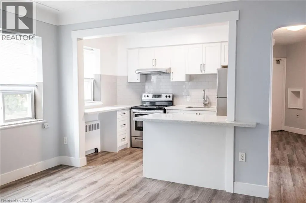 452 ABERDEEN Avenue Unit# 13, #13