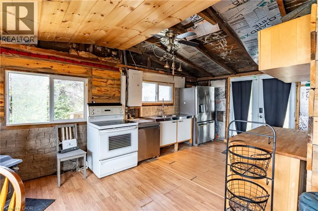 22 ERIEVIEW Lane