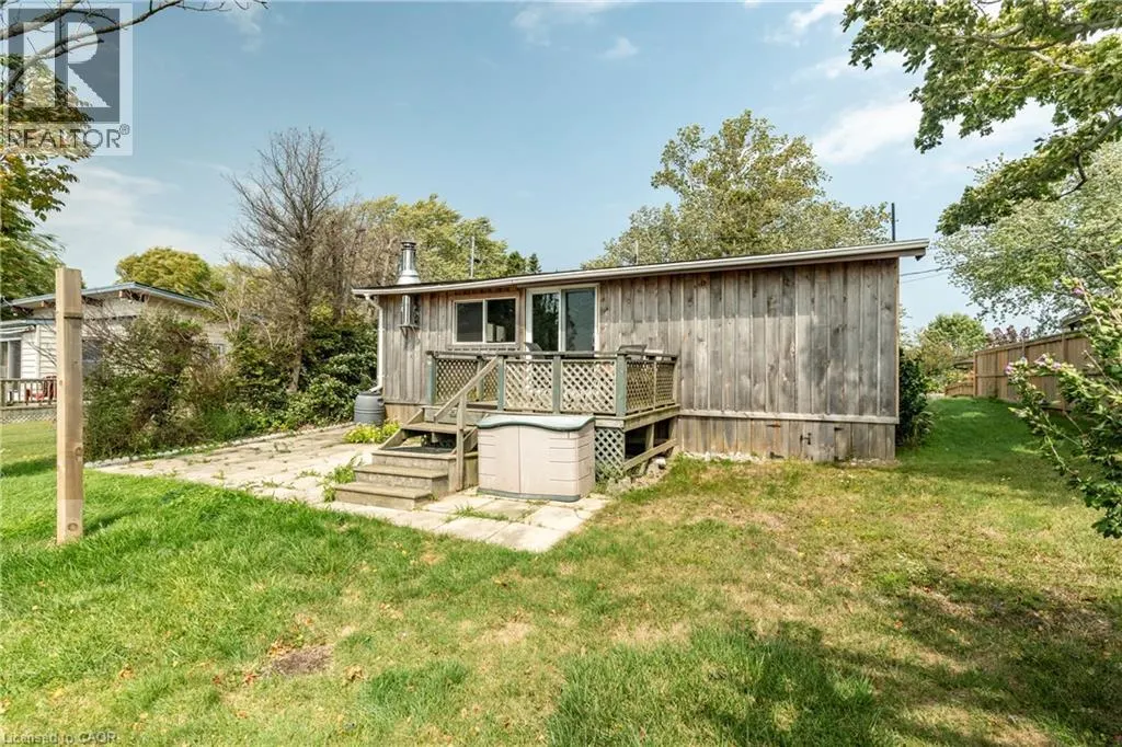 22 ERIEVIEW Lane