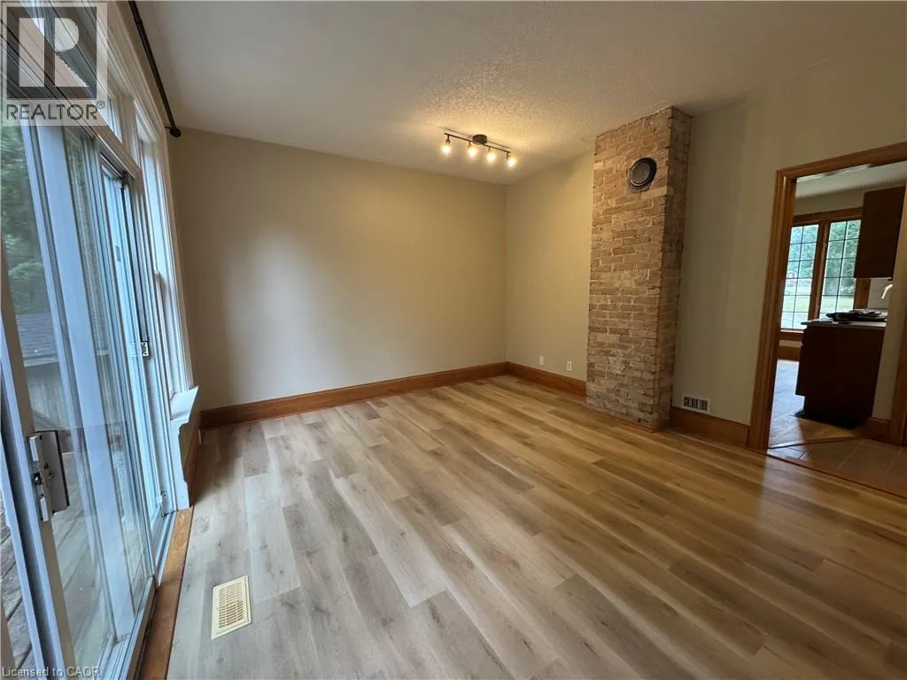 150 ELGIN Street N Unit# A, #A