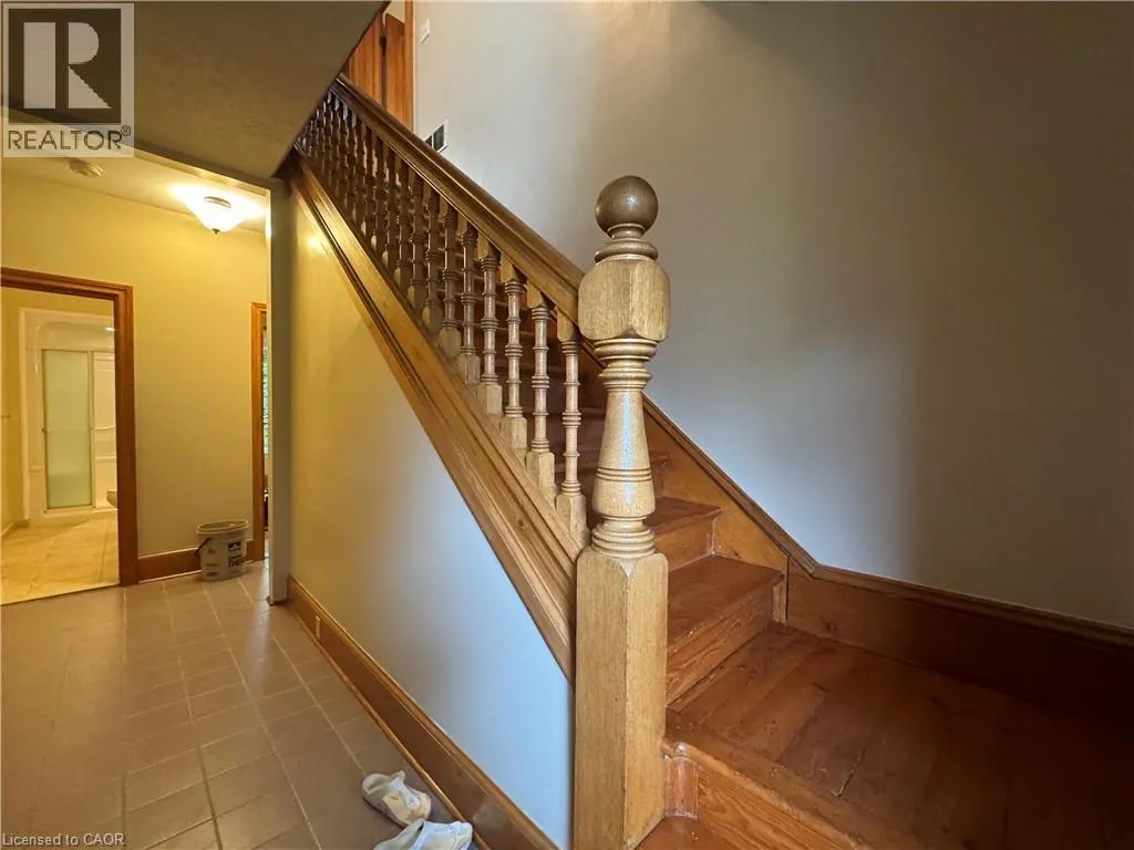150 ELGIN Street N Unit# A, #A