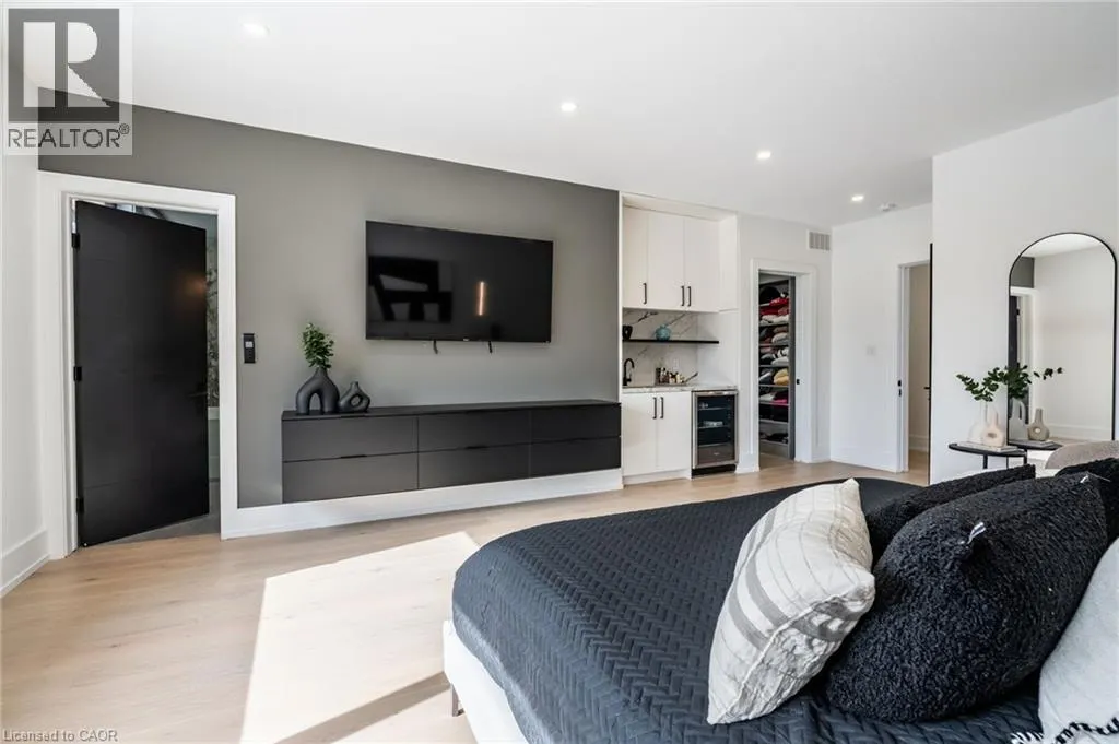 86 VALLEYVIEW Drive