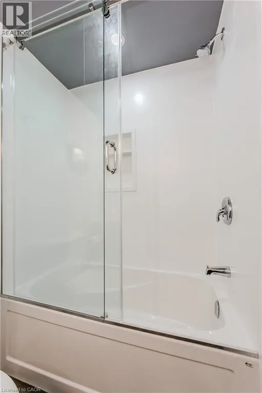 308 BLUEVALE Street N Unit# E, #E