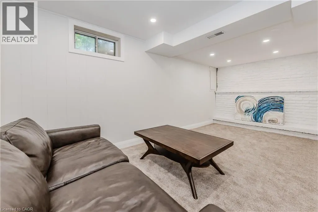 308 BLUEVALE Street N Unit# E, #E