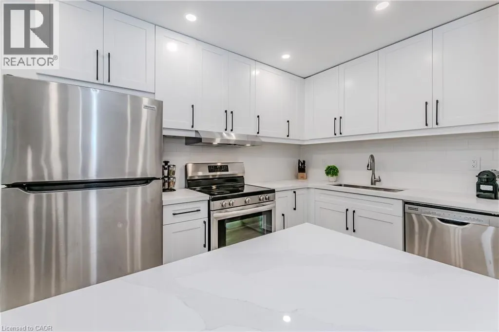 308 BLUEVALE Street N Unit# E, #E