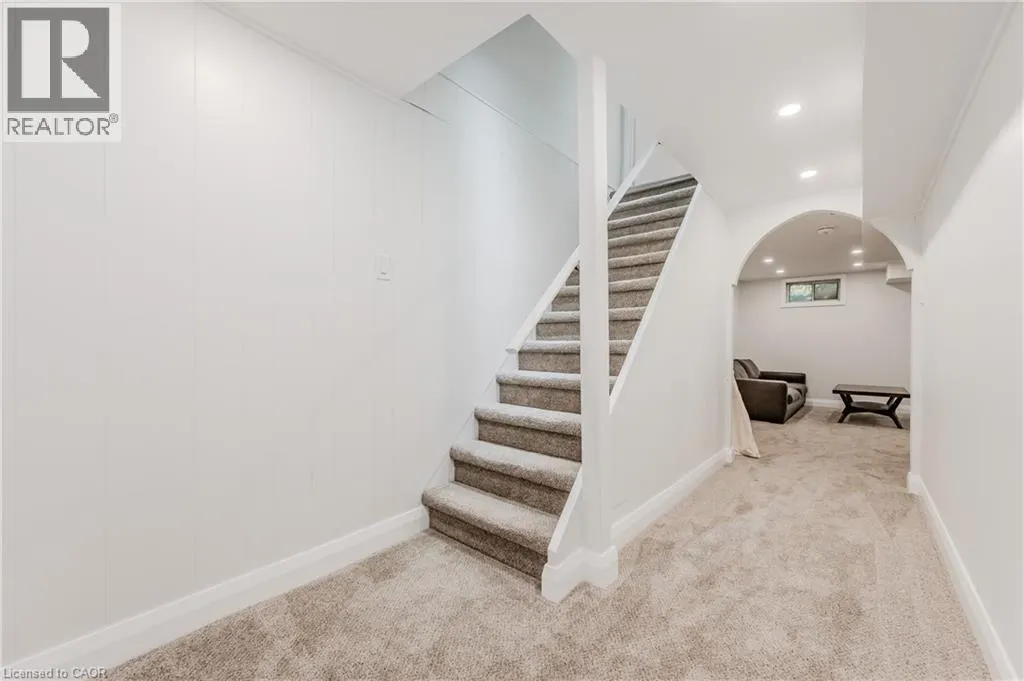 308 BLUEVALE Street N Unit# E, #E