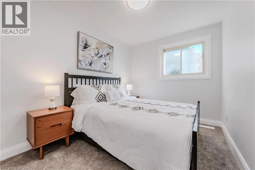 308 BLUEVALE Street N Unit# E, #E