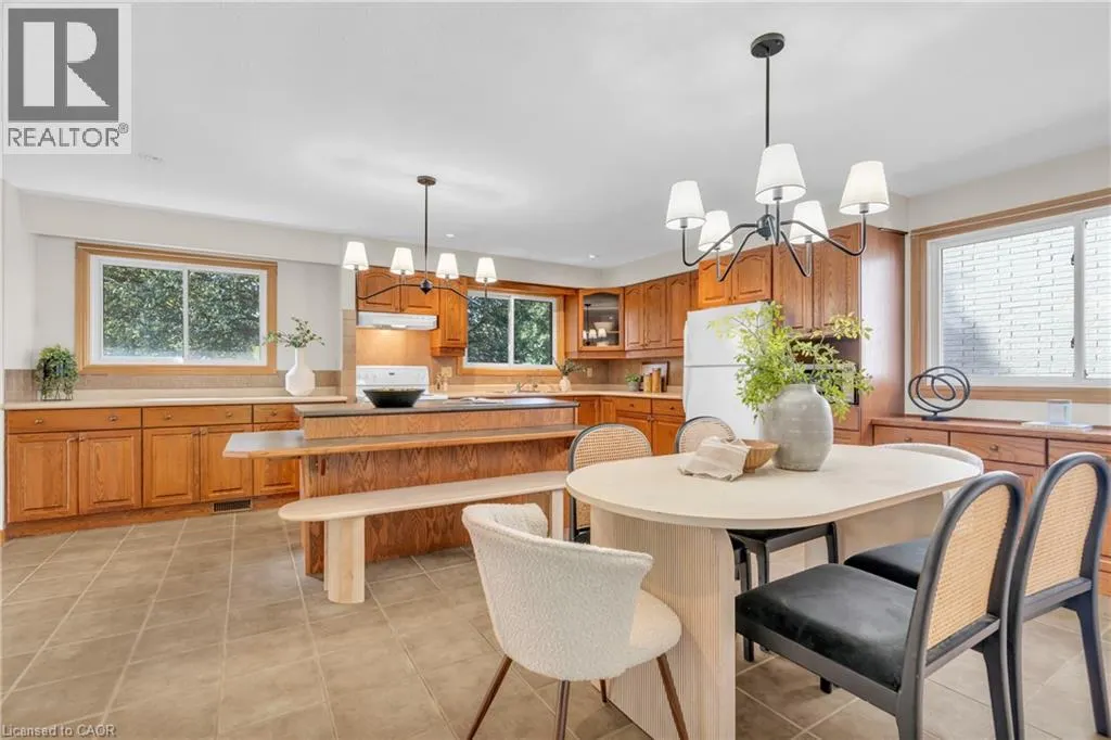 115 WHITE PINE Crescent