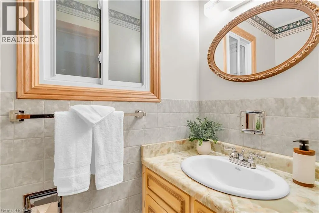 115 WHITE PINE Crescent