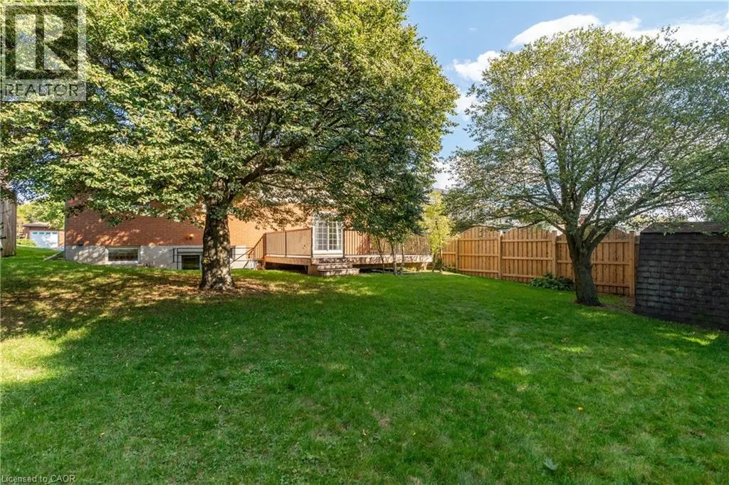 115 WHITE PINE Crescent