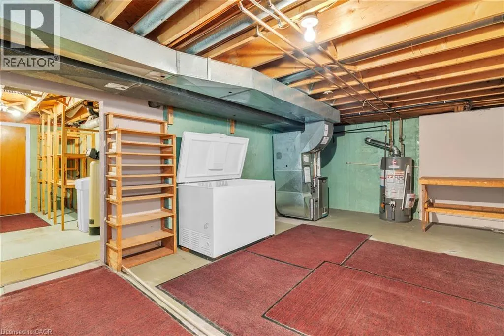 115 WHITE PINE Crescent