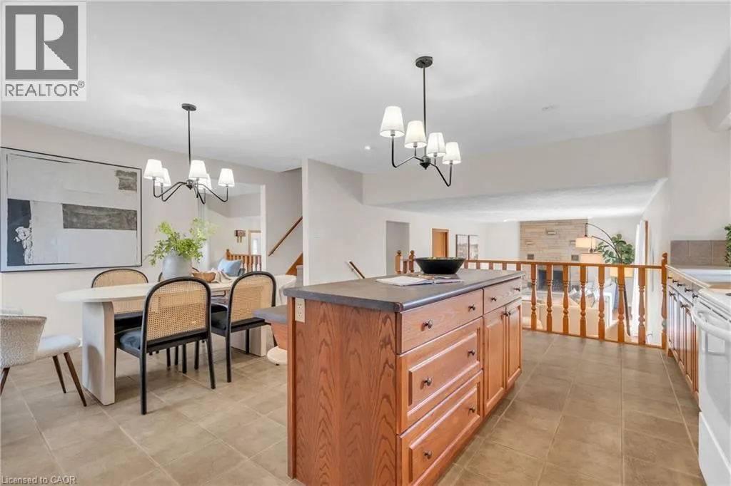 115 WHITE PINE Crescent