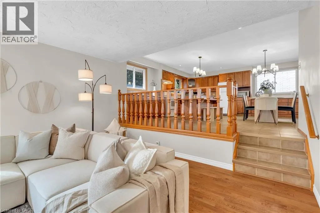 115 WHITE PINE Crescent