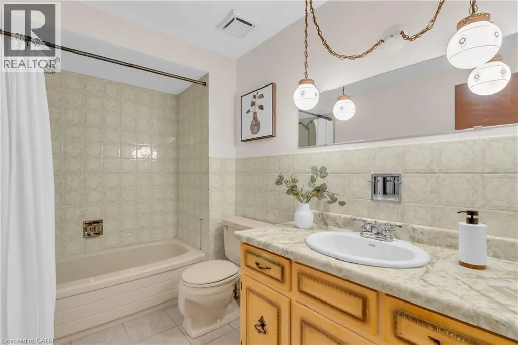115 WHITE PINE Crescent