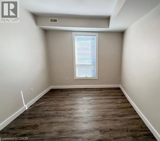 161 WELLINGTON Street N Unit# 201, #201