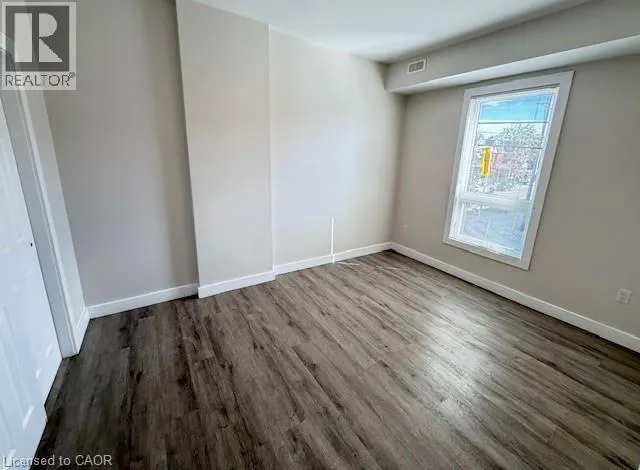161 WELLINGTON Street N Unit# 201, #201