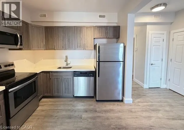 161 WELLINGTON Street N Unit# 201, #201