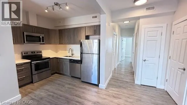 161 WELLINGTON Street N Unit# 201, #201