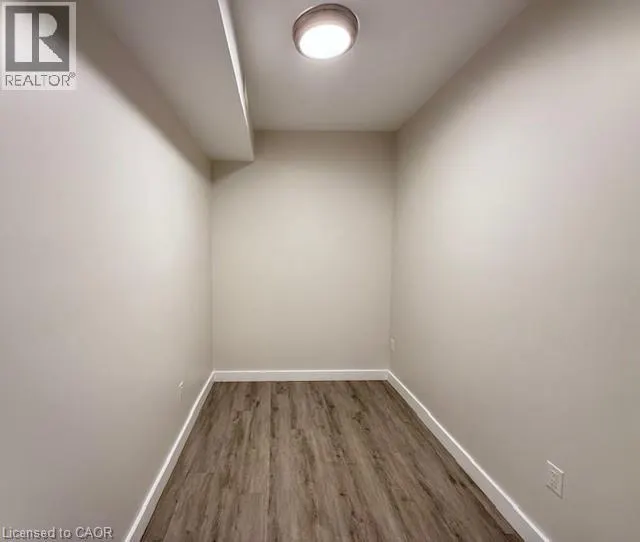 161 WELLINGTON Street N Unit# 201, #201
