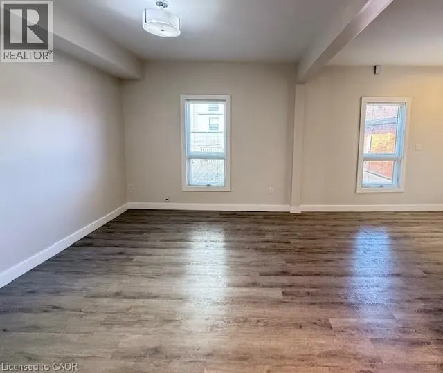 161 WELLINGTON Street N Unit# 201, #201