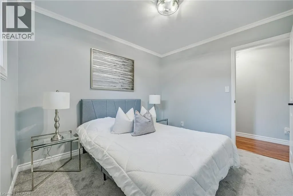 67 WESTBURY Crescent