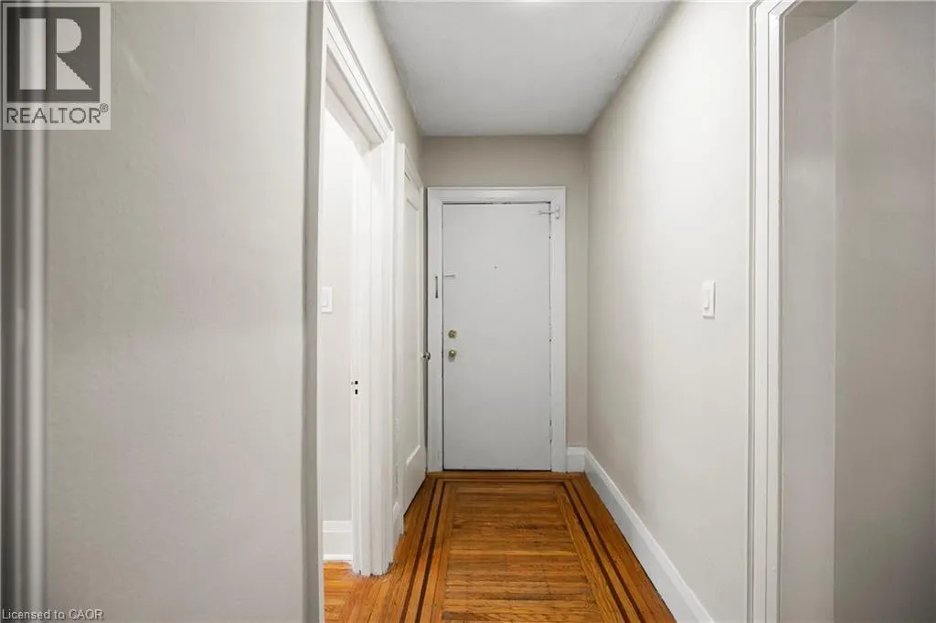 316 ABERDEEN Avenue Unit# 11, #11