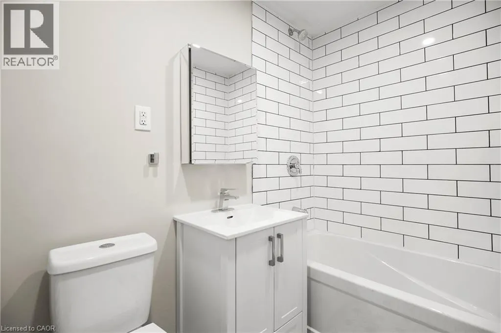 316 ABERDEEN Avenue Unit# 11, #11