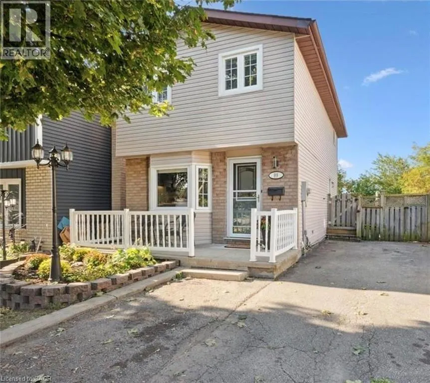 99 CARTER Crescent