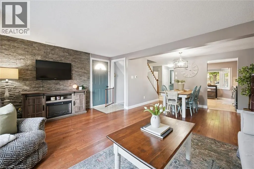99 CARTER Crescent