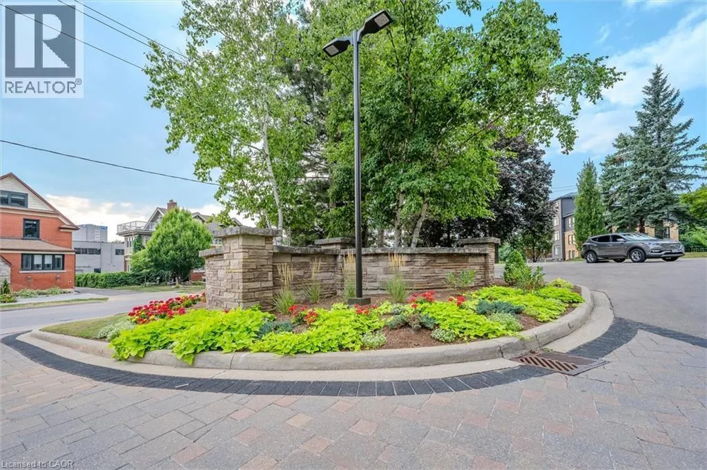 4 WILLOW Street Unit# 903, #903