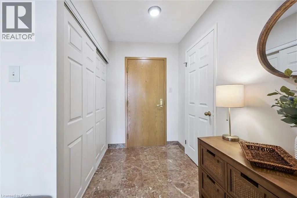 4 WILLOW Street Unit# 903, #903