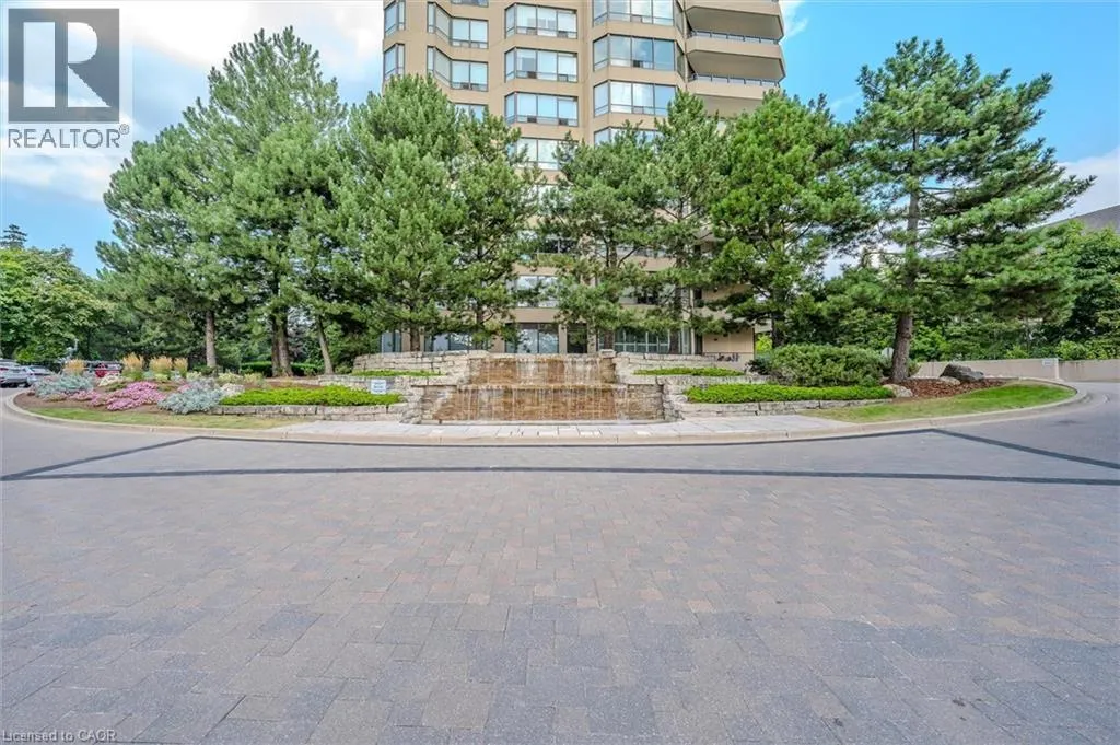4 WILLOW Street Unit# 903, #903