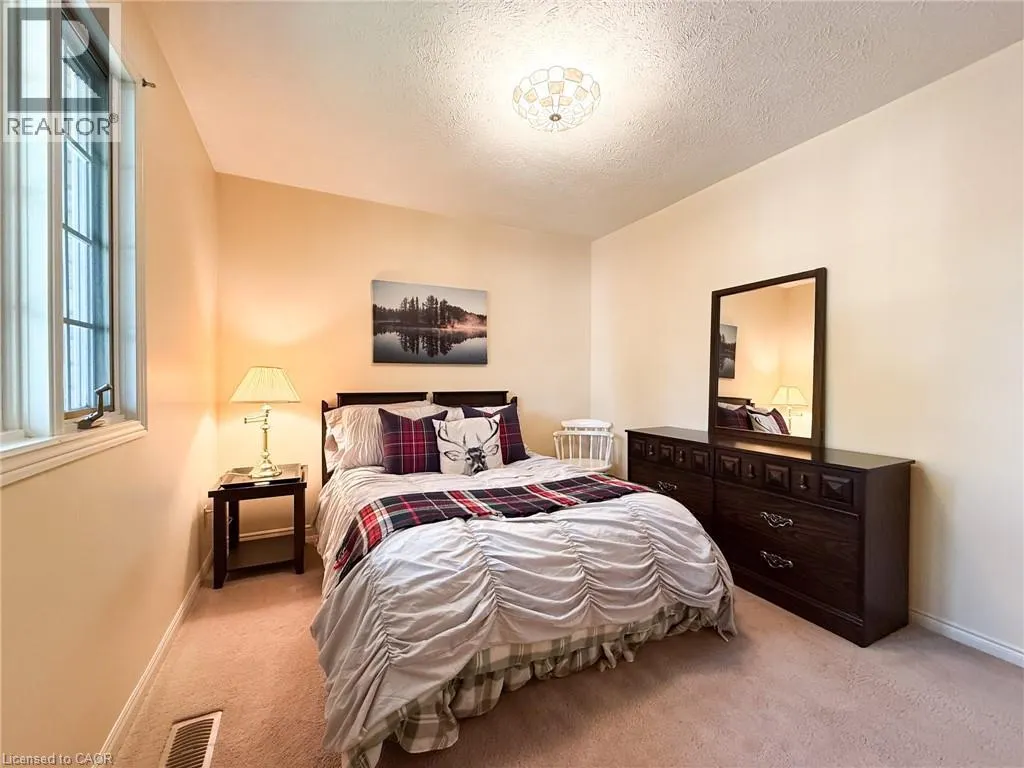 26 LINGWOOD Drive