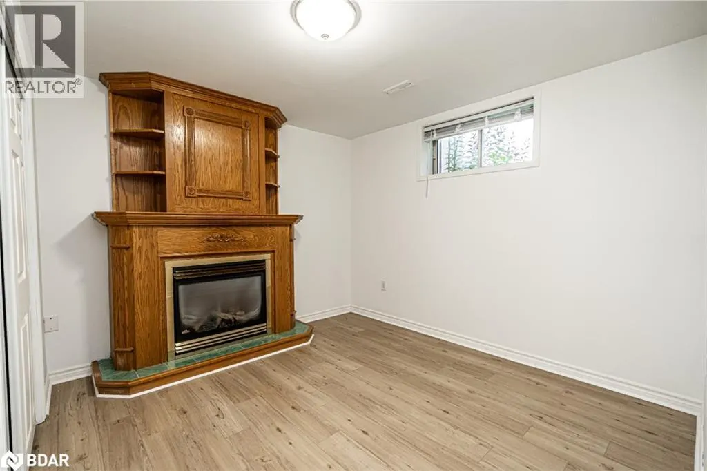 49 FOREST DALE Drive Unit# Lower, #Lower