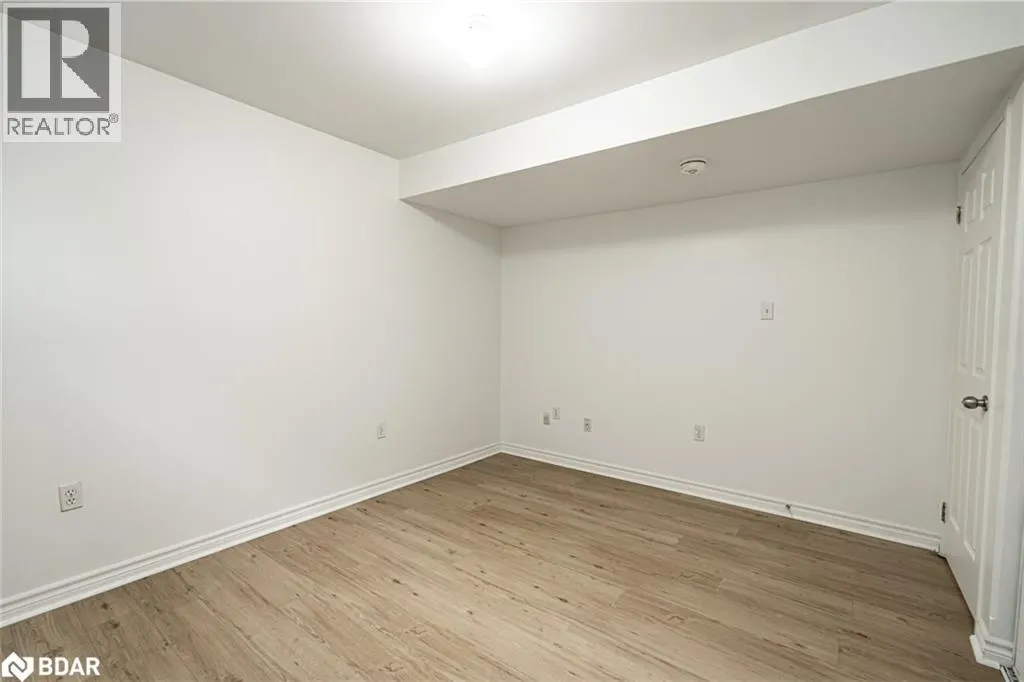 49 FOREST DALE Drive Unit# Lower, #Lower