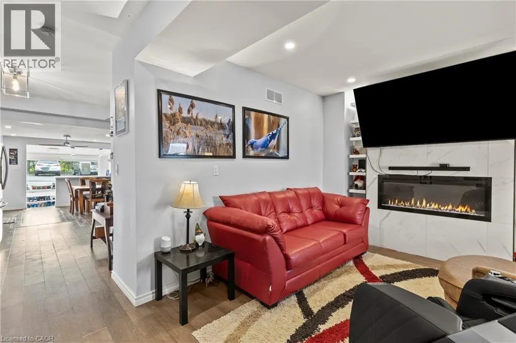 55 ALBERT Street W