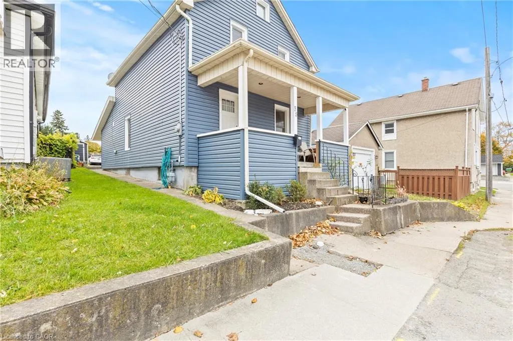 55 ALBERT Street W