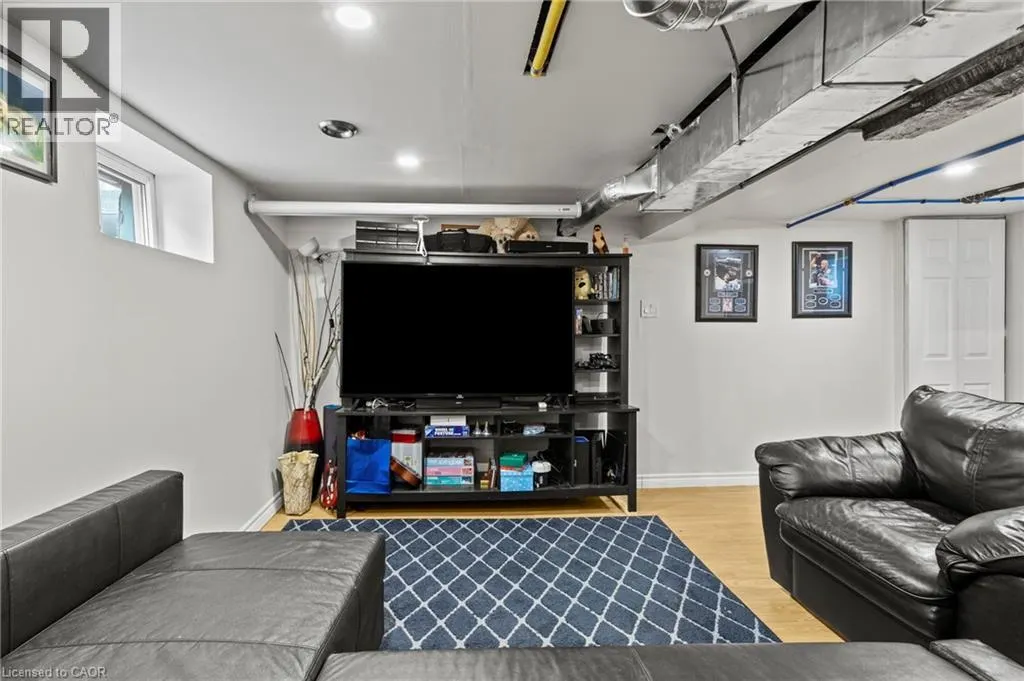 55 ALBERT Street W